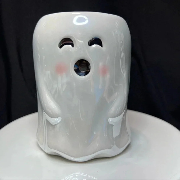 Cupcakes & Cashmere - Christian Siriano Pink & White Halloween Ghost Candles - Picture 12 of 12